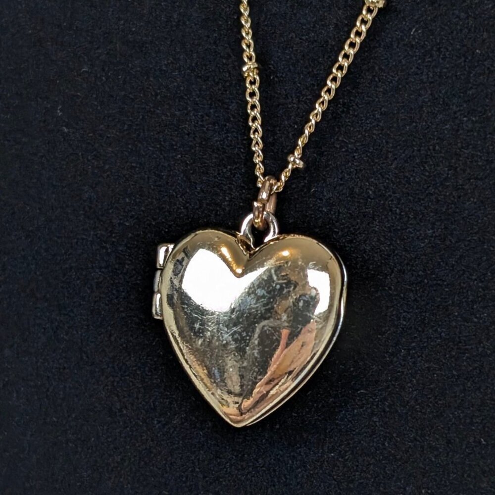 Puffy Heart Locket Pendant Necklace - Picture 3 of 6